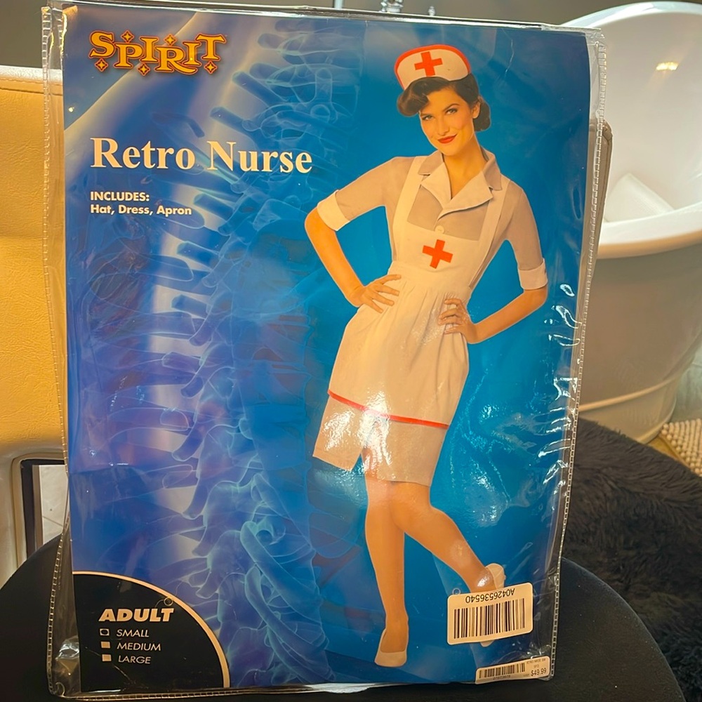 Spirit Retro Nurse Costume in White and Red - Picture 1 of 5